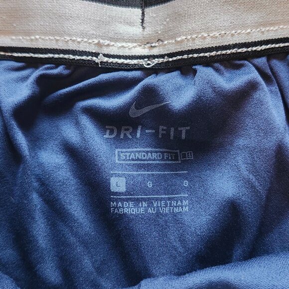 Nike Women’s Running Shorts Size L Dri-FIT Blue Purple Floral Geometric Athletic - Picture 7 of 8